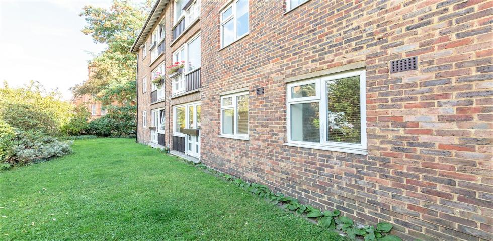 Stunning Sharers Apartment Greencroft Gardens, West Hampstead